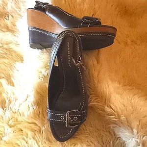 Women's size 9 1/2 wedge open toe brown in color shoe